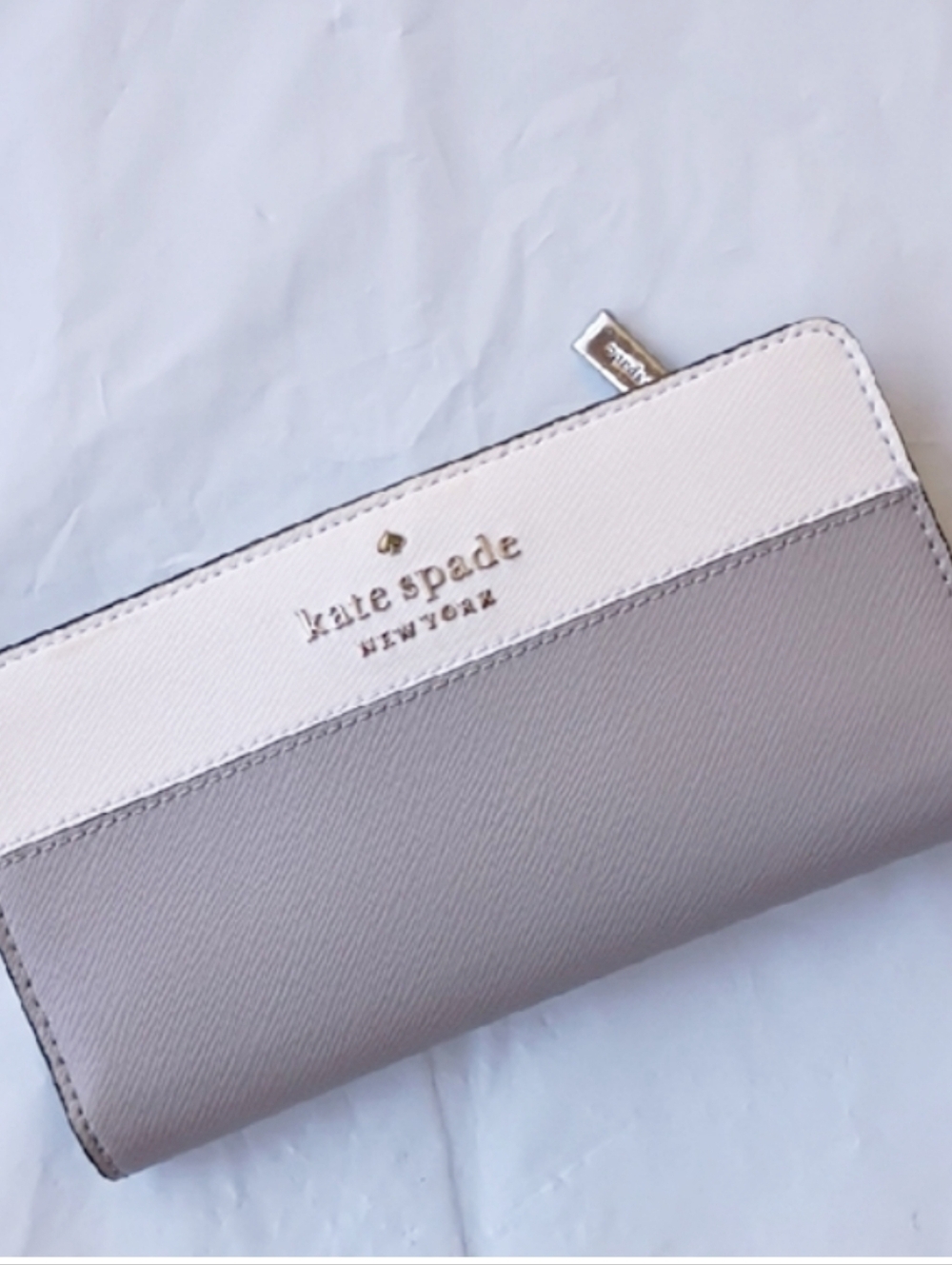 kate spade Two-Tone White & Gray Saffiano Snap Wallet Colorblock Silver Hardware
